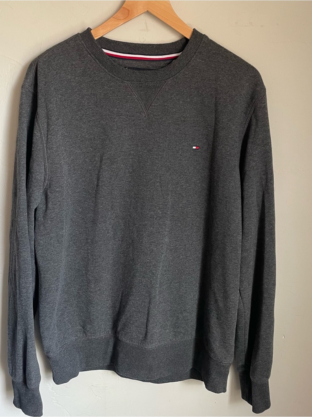 Vintage 90s Tommy Hilfiger Men's Crewneck Sweatshirt - Charcoal Gray